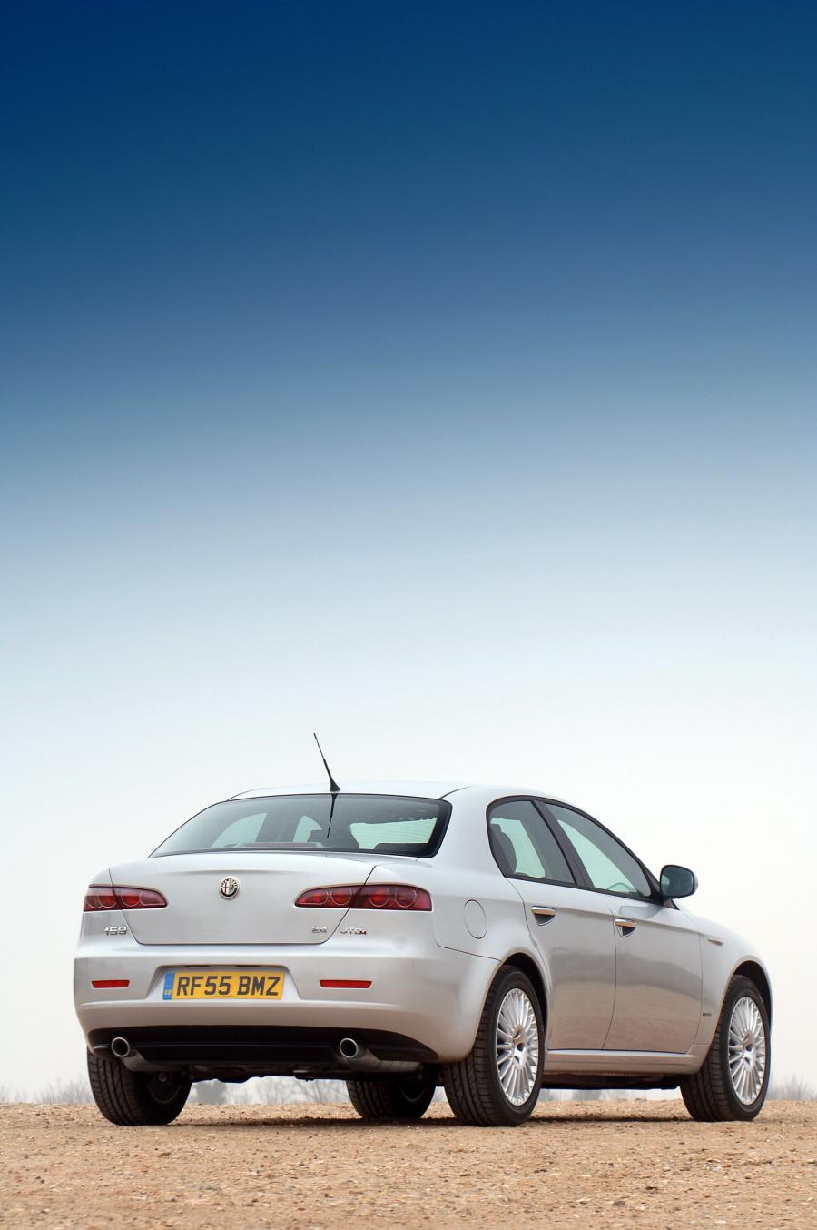  Alfa Romeo 159 2.4 JTDm (939A) 2006 года  (UK) (фото 9 из 16)